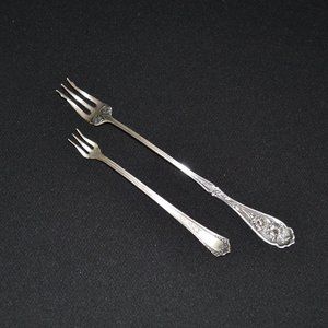Set Of 2 Antique Pickle Forks WR And Continental Silverplate